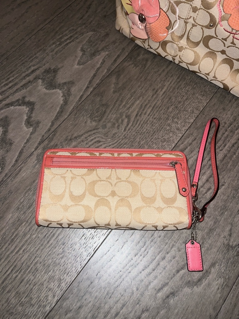 🌺 Coach Bleecker Signature Floral Appliqué Tote - Picture 5 of 16